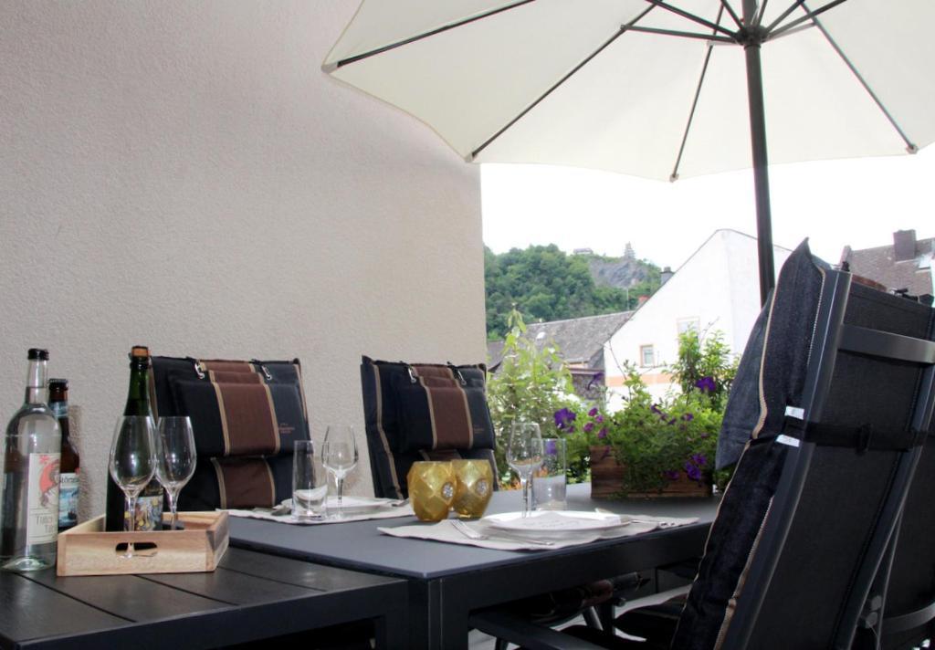 Moselromance - Luxusapartment - Grosse Terrasse - Ruhige Lage Traben-Trarbach Bagian luar foto