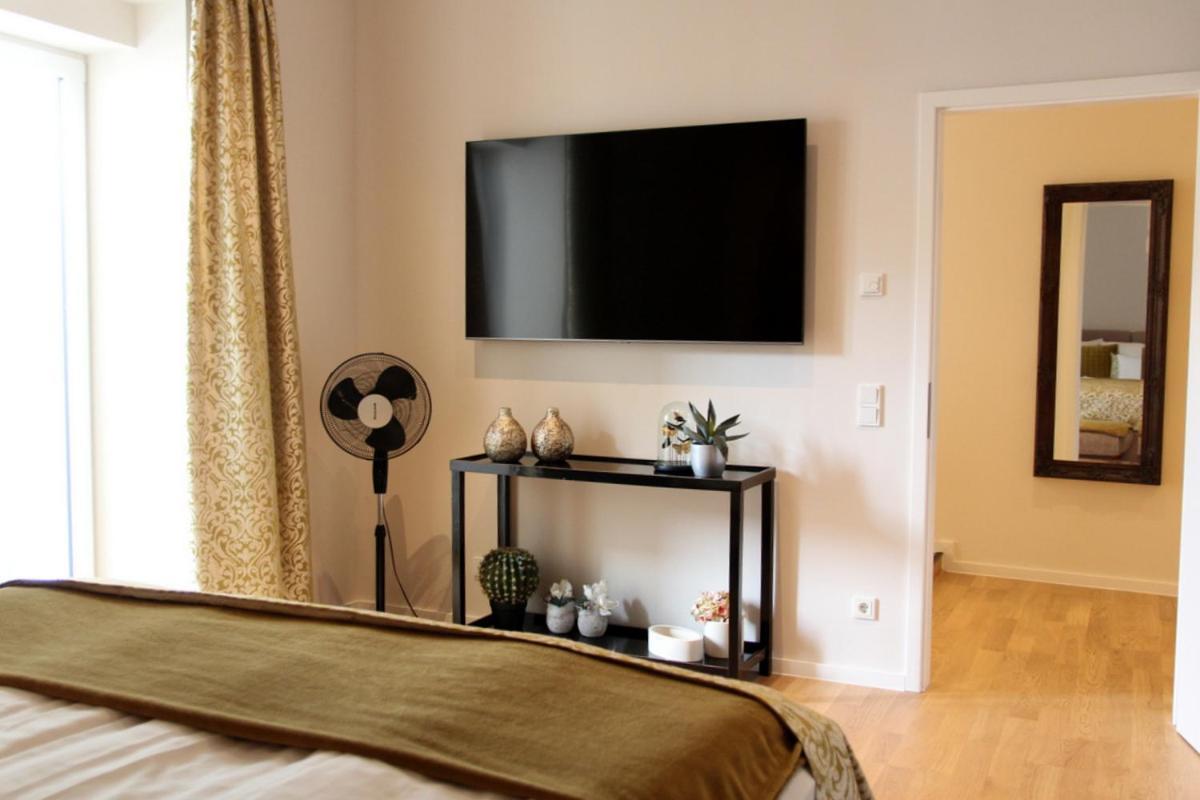 Moselromance - Luxusapartment - Grosse Terrasse - Ruhige Lage Traben-Trarbach Bagian luar foto